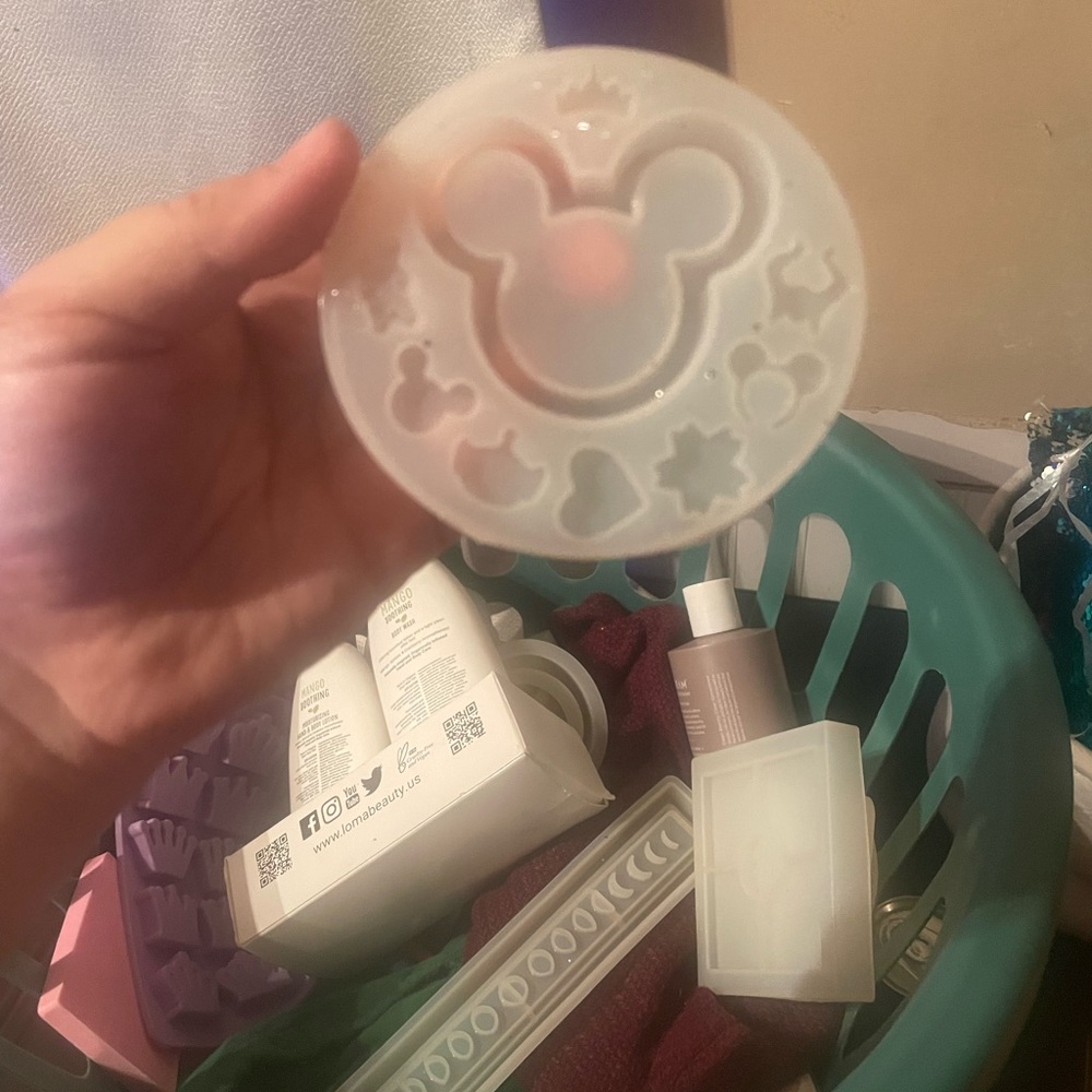 Shaker mold